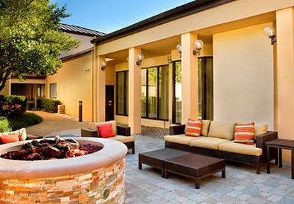 Courtyard Dallas Colinas 3* Irving