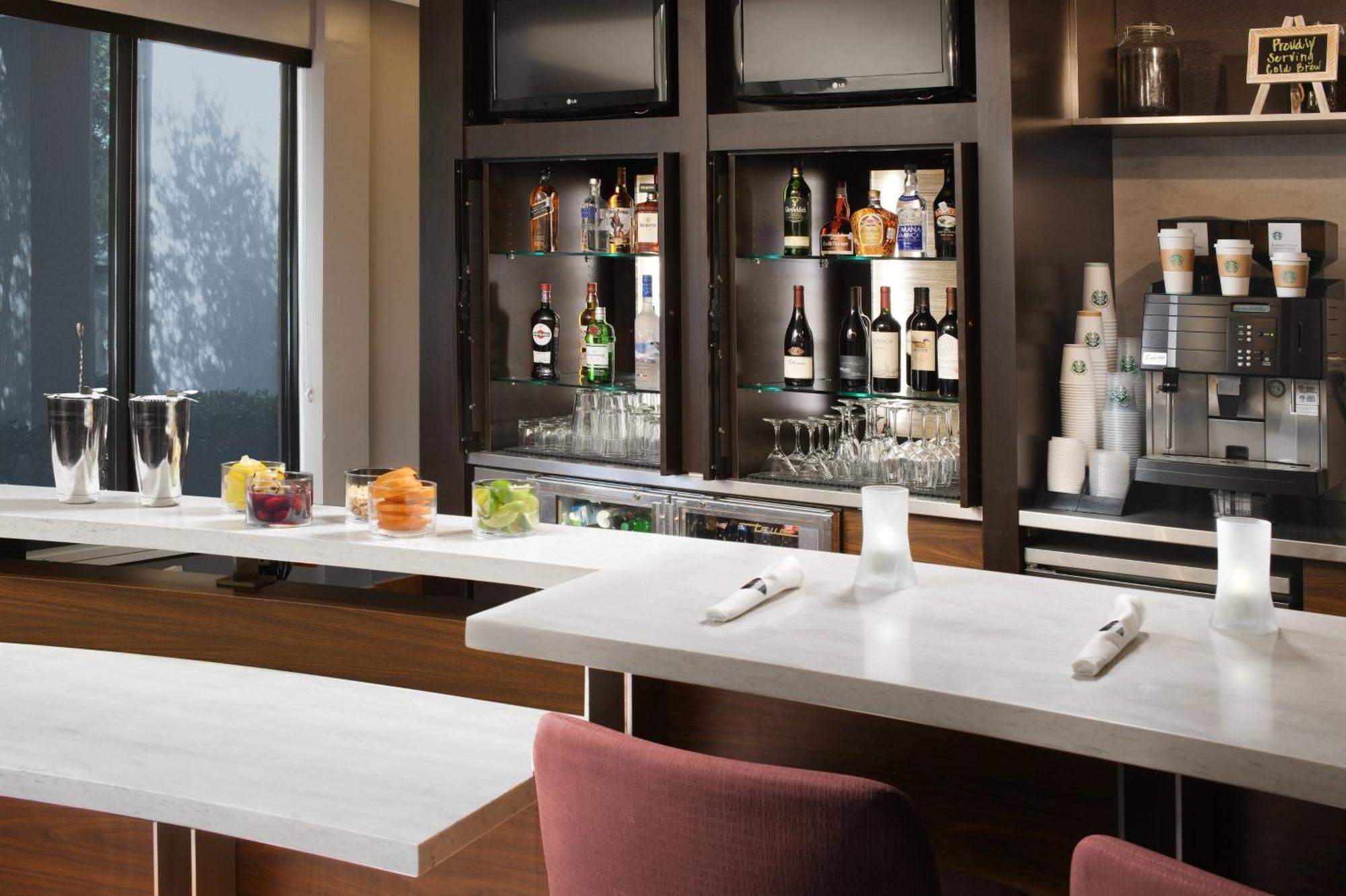 Courtyard Dallas Colinas 3*