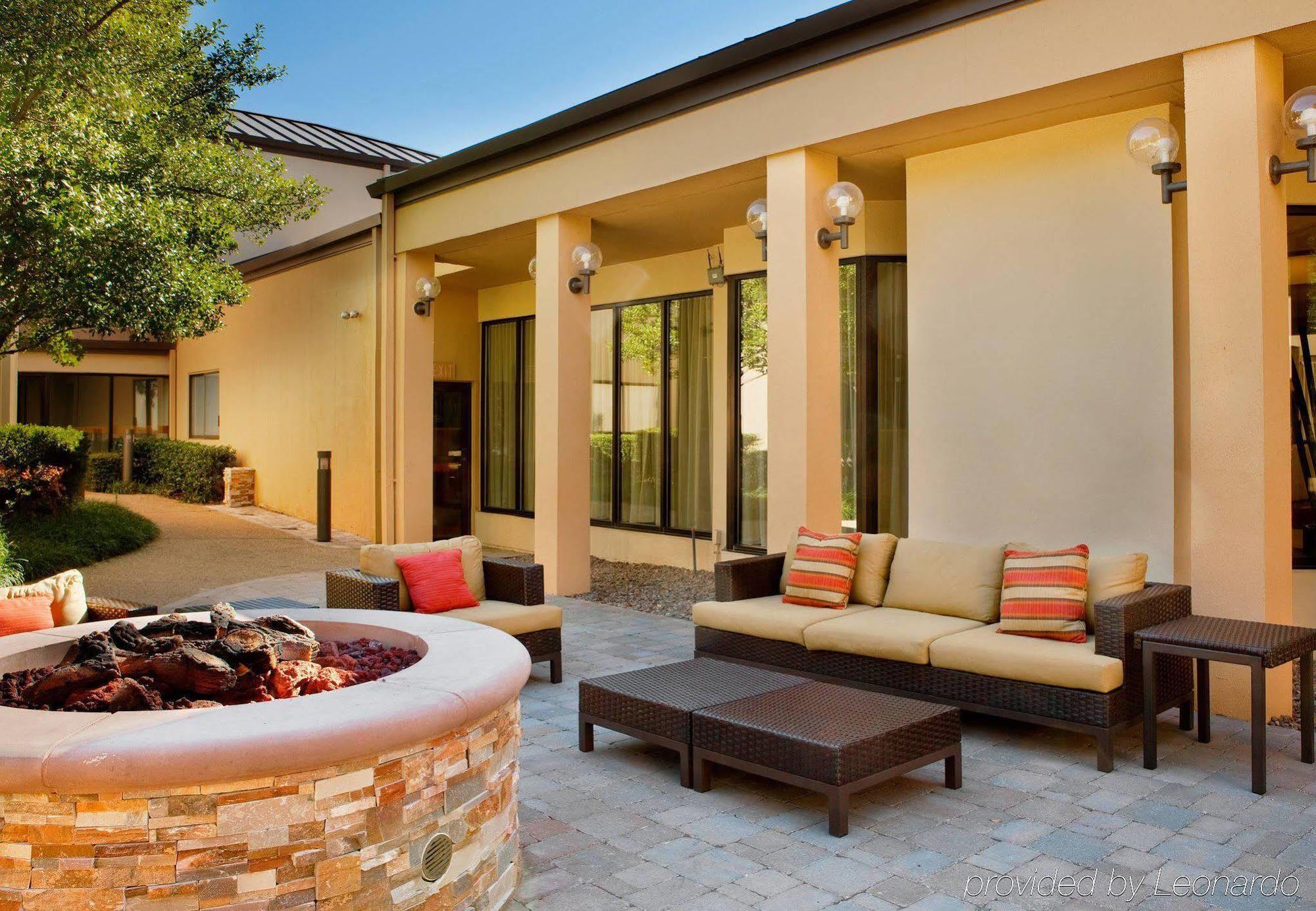 Courtyard Dallas Colinas Hotel